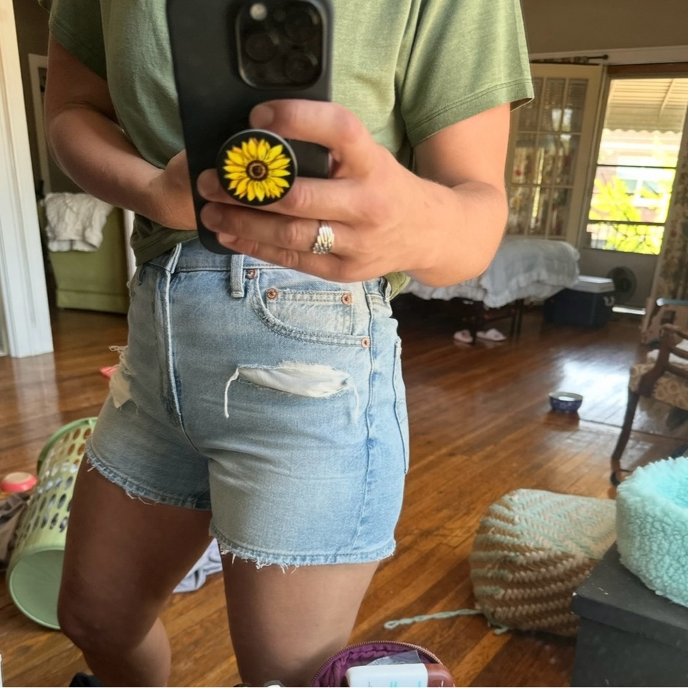 💛 5 for $8 American Eagle Outfitters Blue Jean Shorts Distressed Style - Picture 2 of 7